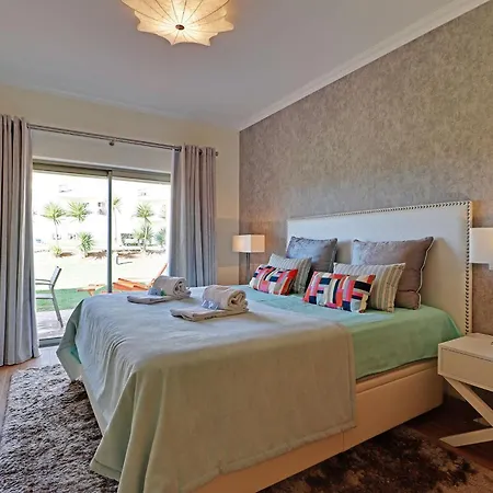 Paradise By Homing Apartamento